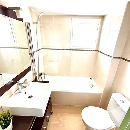 Apartmán Reformado Con Piscina En *